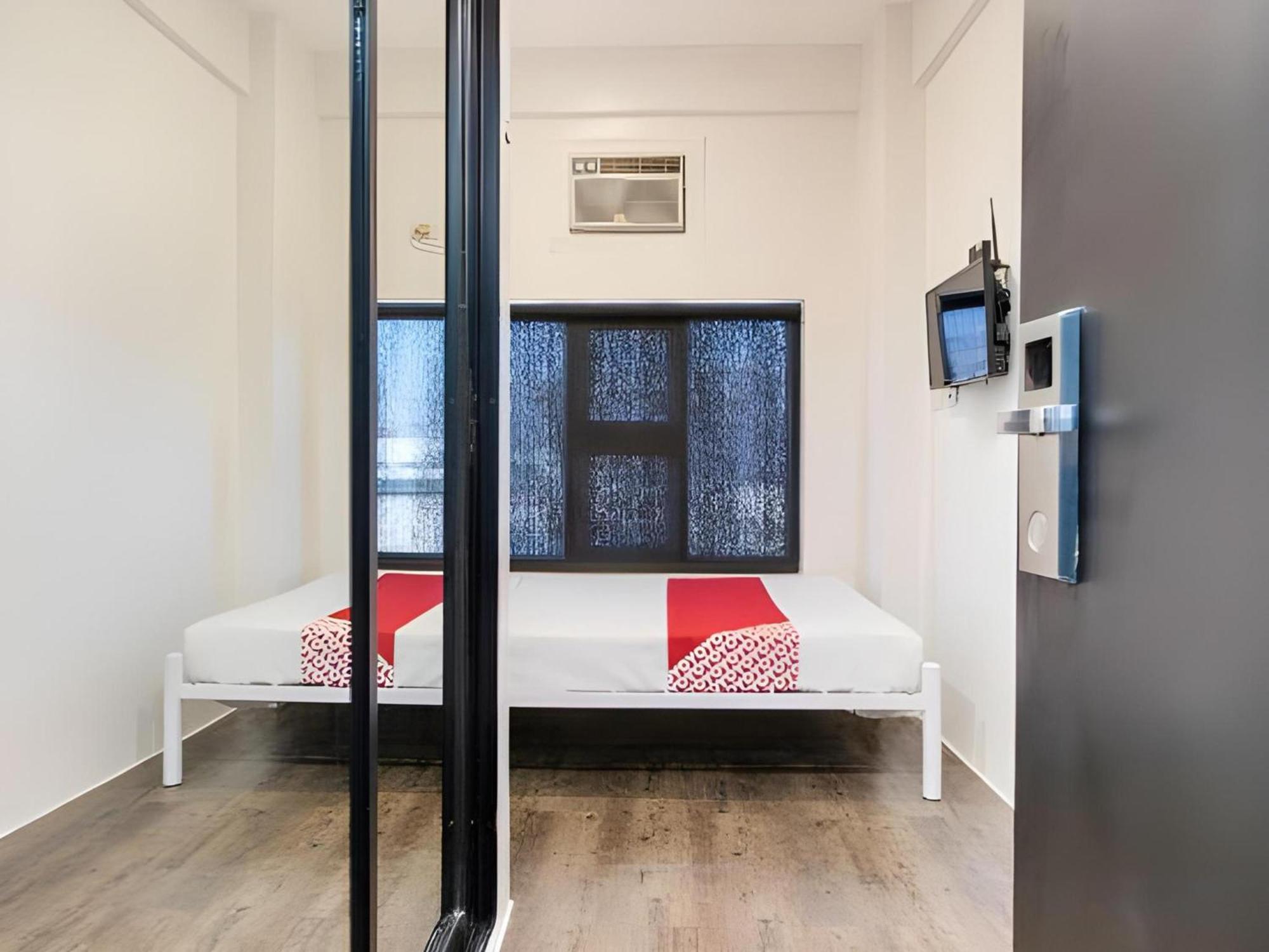 Oyo 563 Mytown New York Hotel Taguig Luaran gambar