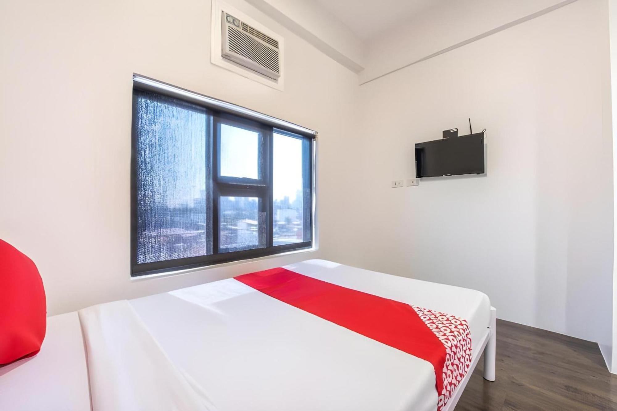 Oyo 563 Mytown New York Hotel Taguig Luaran gambar