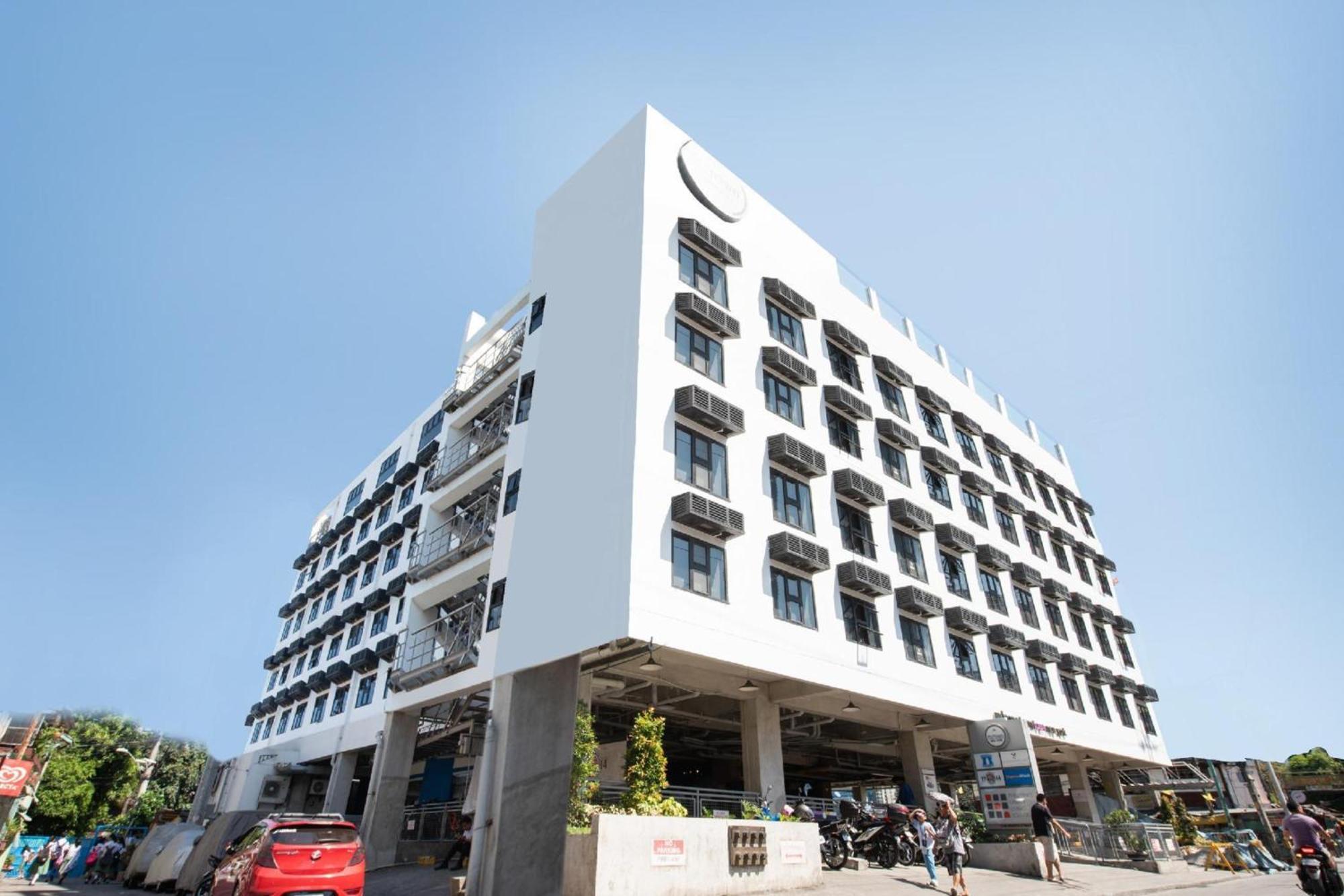 Oyo 563 Mytown New York Hotel Taguig Luaran gambar
